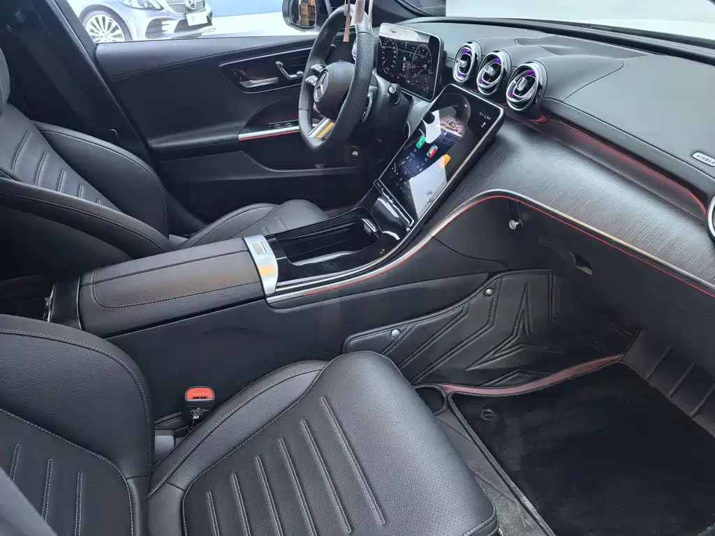 Mercedes-Benz C-Class 2025 — фото 16