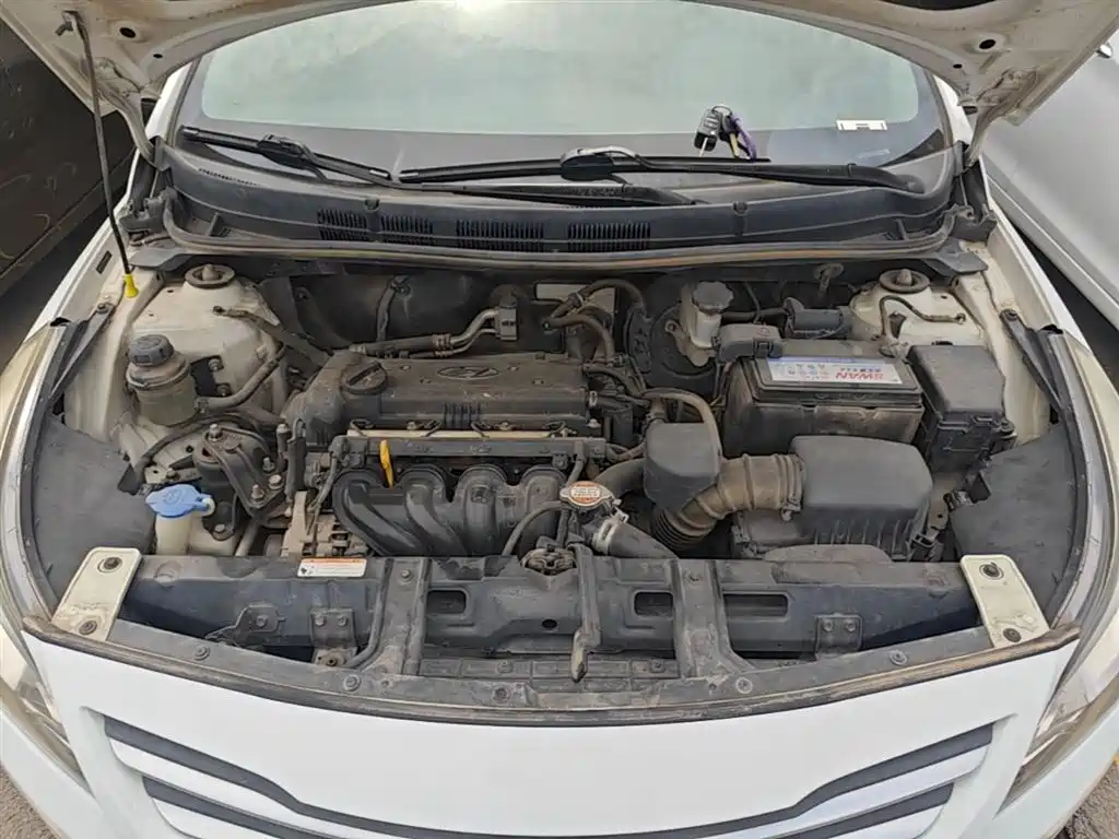 Hyundai Verna 2016 — фото 20
