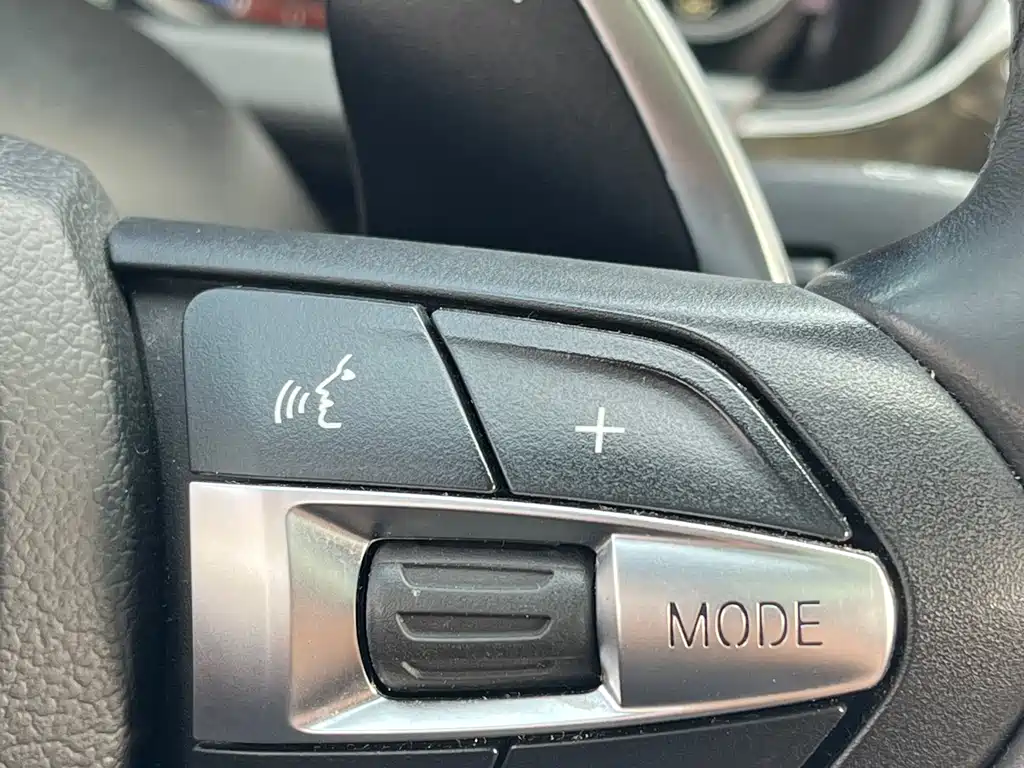 BMW 6 Series 2015 — фото 20