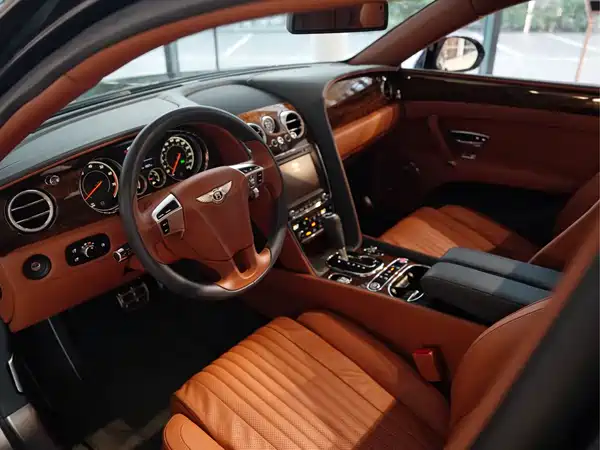 Bentley Flying Spur 2017