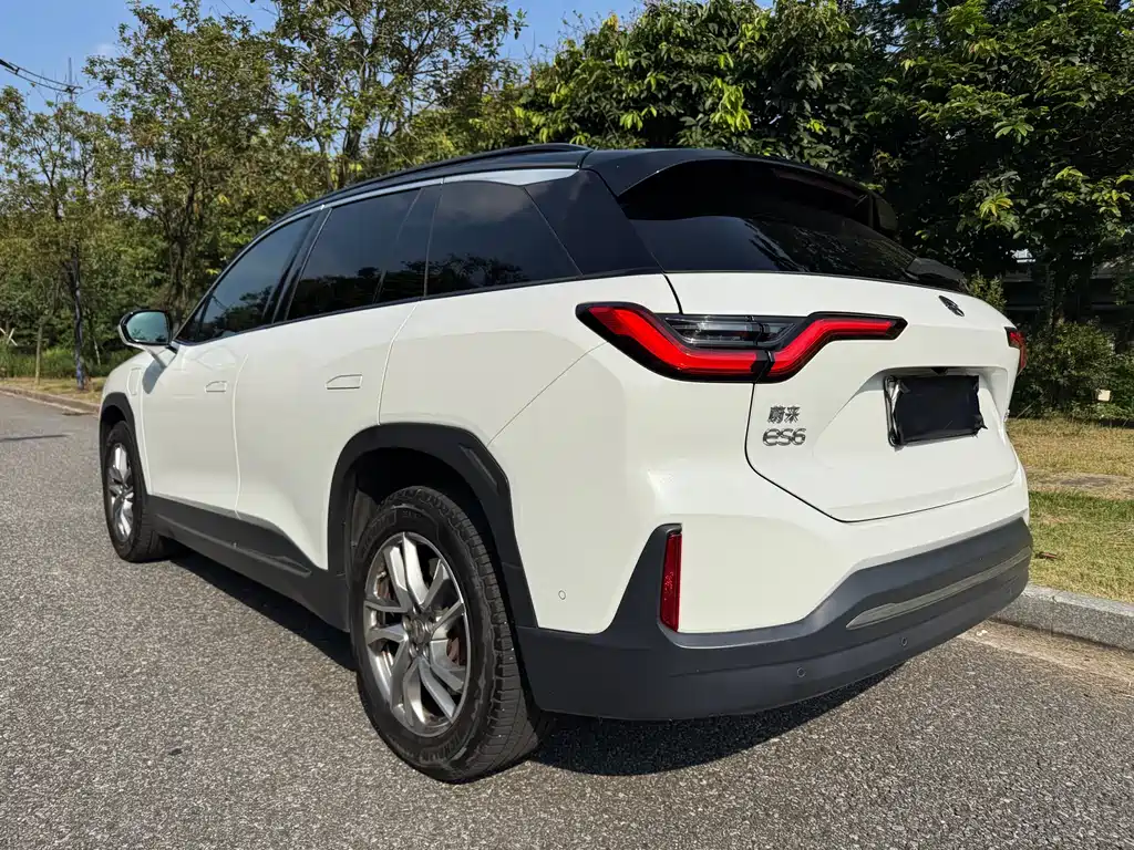 NIO ES6 2021