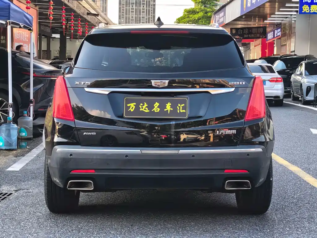 Cadillac XT5 2017 — фото 5