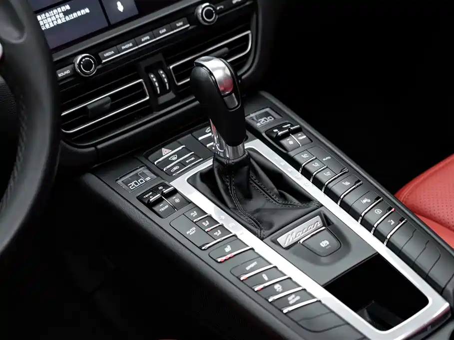 Porsche Macan 2019 — фото 13