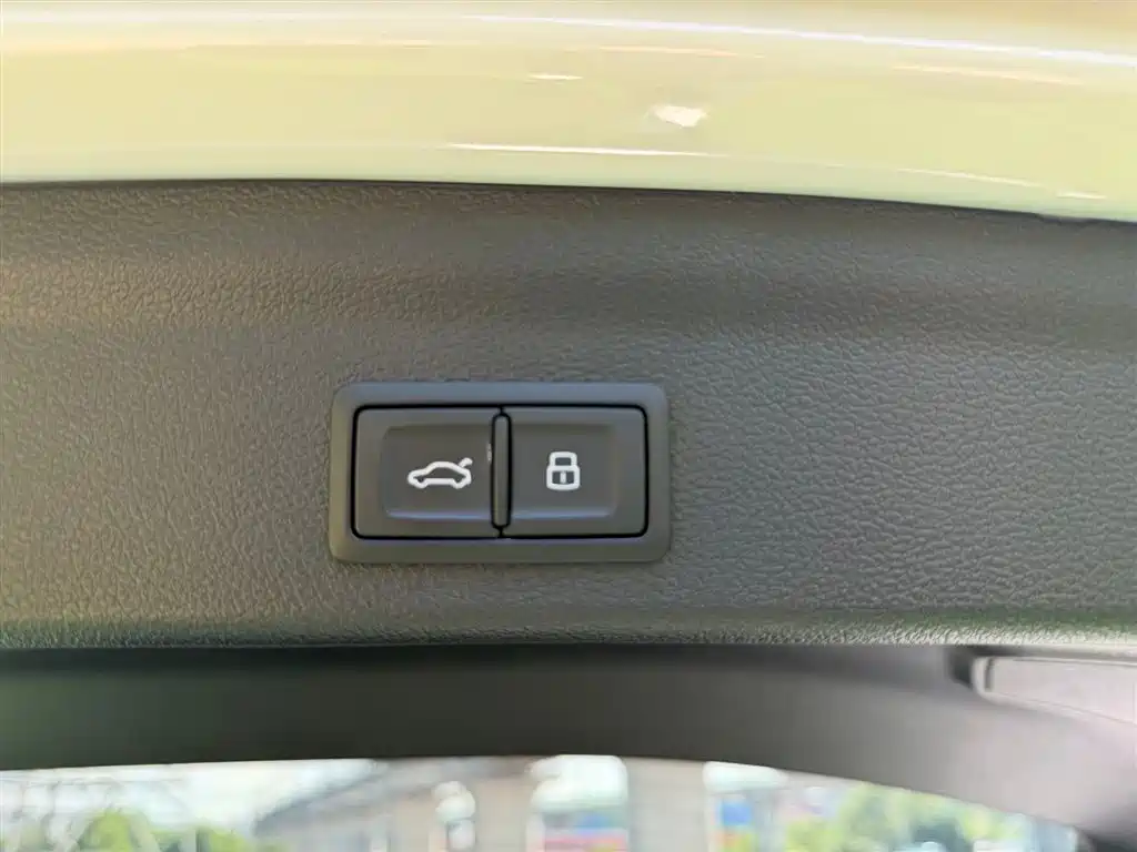 Audi Q3 2023 — фото 15