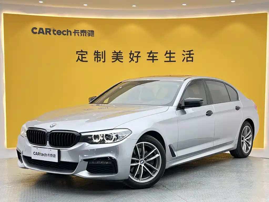 BMW 5 Series 2019 — фото 1