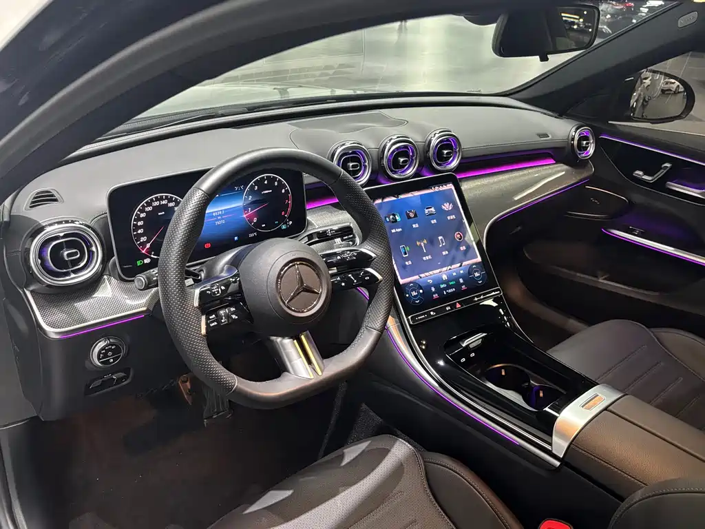 Mercedes-Benz C-Class 2024