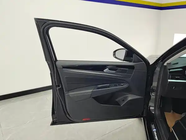 Volkswagen Passat 2025