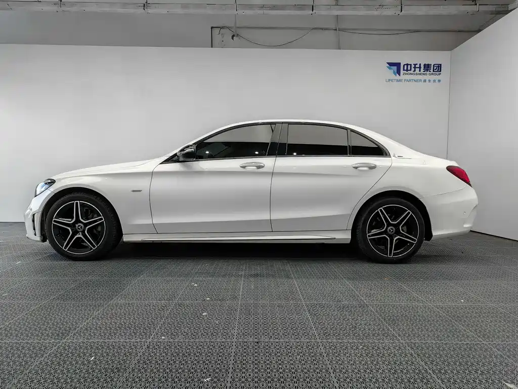 Mercedes-Benz C-Class 2020