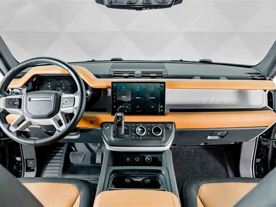 Land Rover Defender 2023 — фото 15