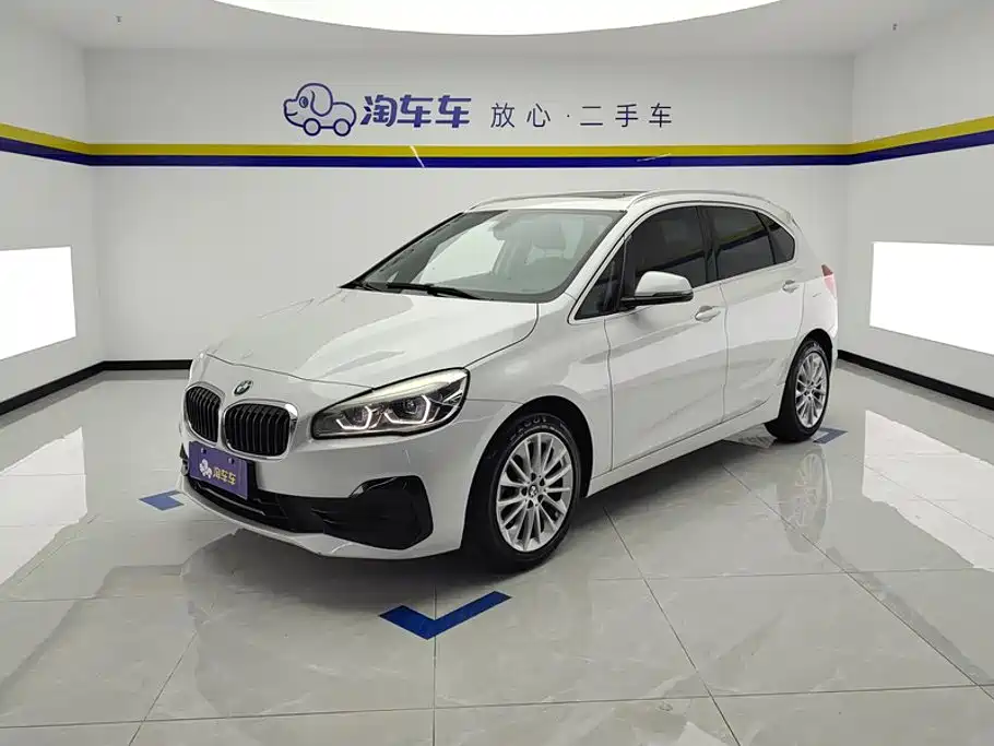 BMW 2 Series Station Wagon 2019 — фото 1