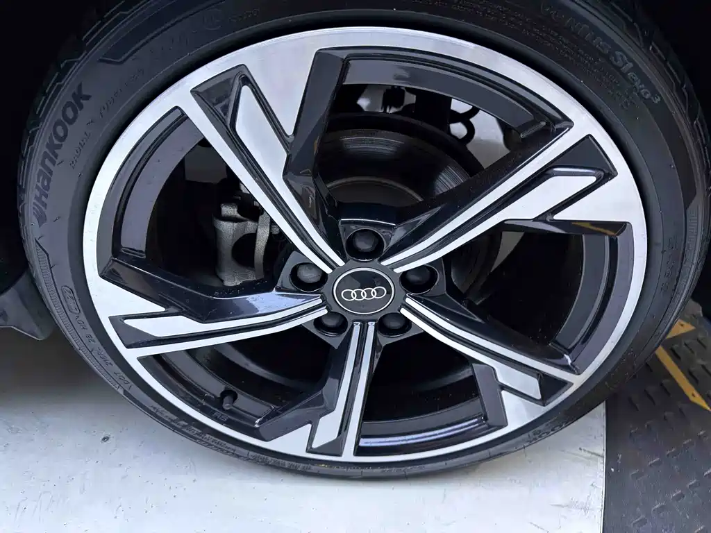 Audi A3 2022 — фото 23