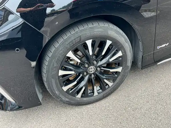 Toyota Alphard 2024