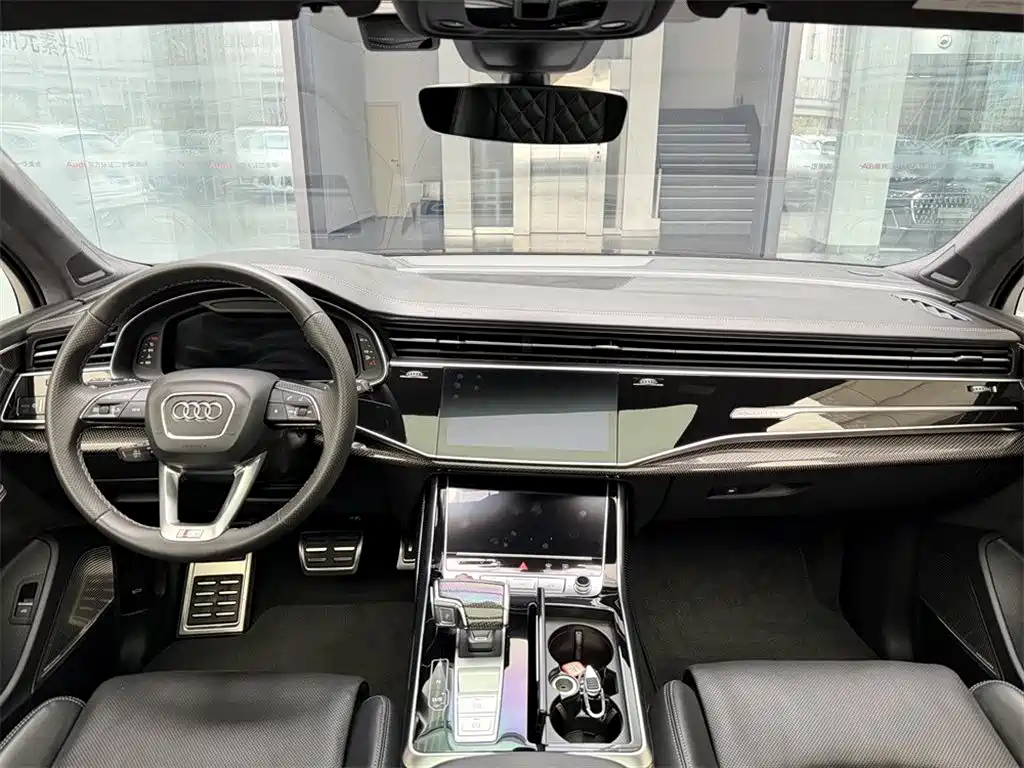 Audi SQ7 2024 — фото 6