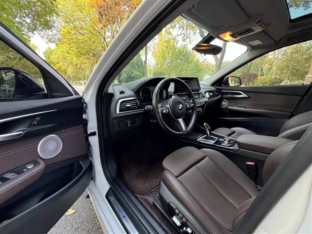 BMW 1 Series 2023