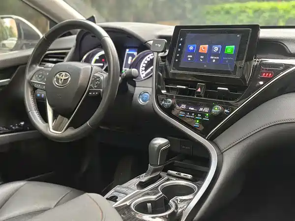 Toyota Camry 2021