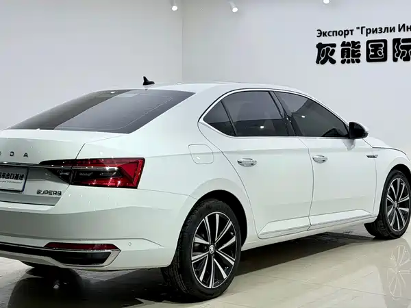 Skoda Superb 2023