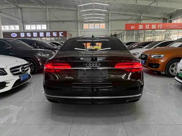 Audi A8 2015