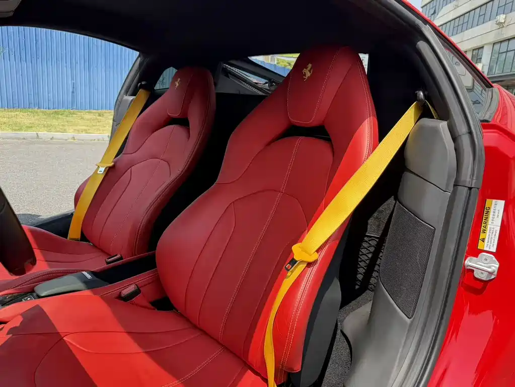 Ferrari F8 2023 — фото 4