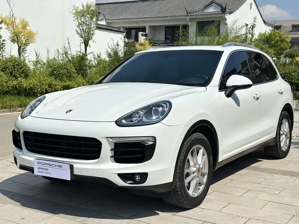 Porsche Cayenne 2015 — фото 1