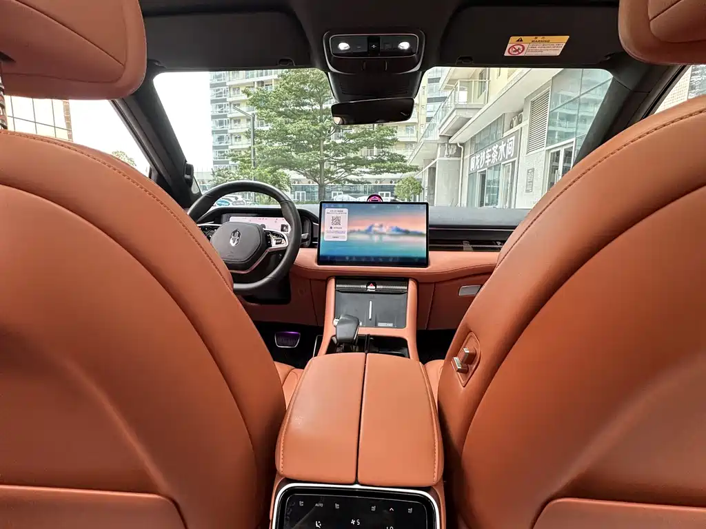 AITO M7 2025 — фото 25