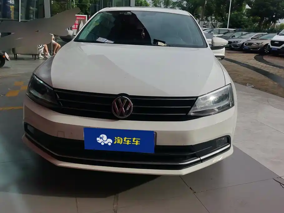 Volkswagen Sagitar 2019