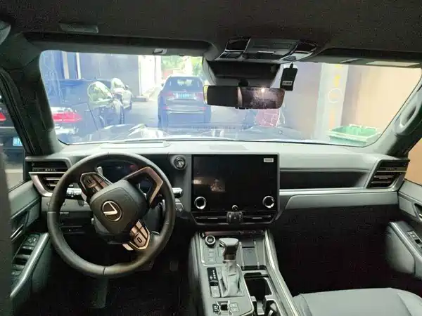 Lexus GX 2025