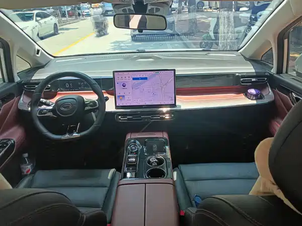 GAC Trumpchi E8 PHEV 2024