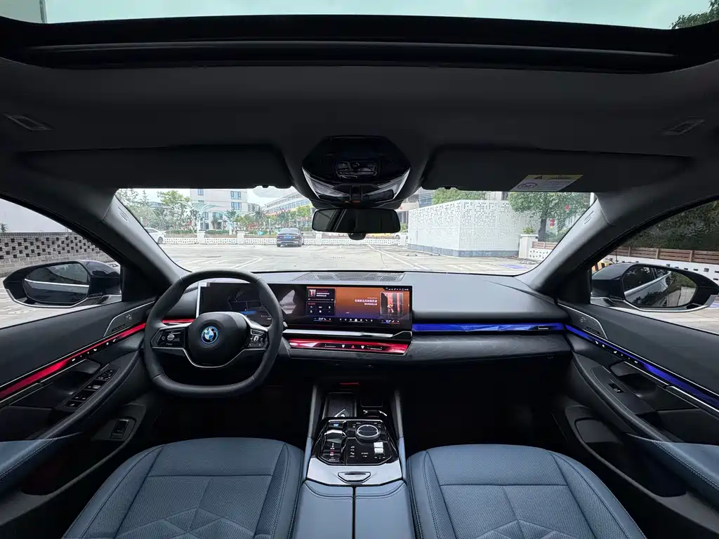 BMW i5 2025 — фото 10