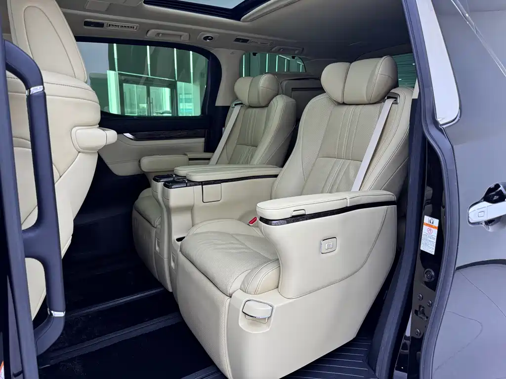Toyota Vellfire 2020 — фото 5