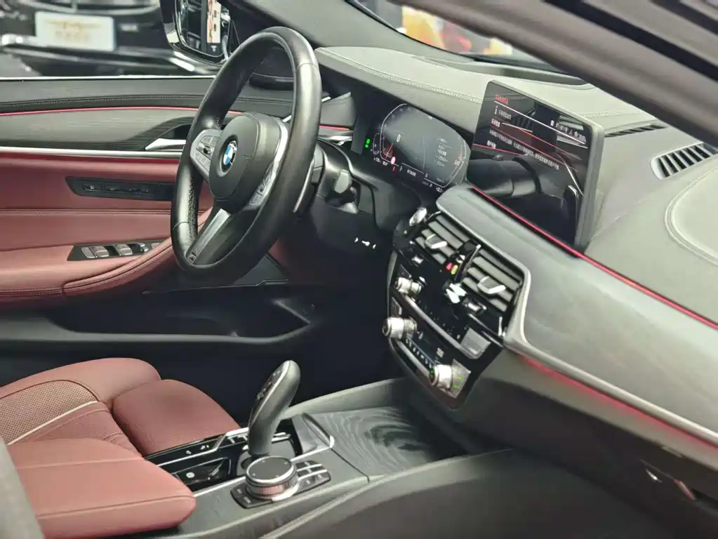 BMW 5 Series 2023