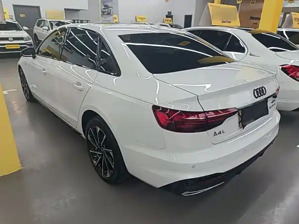 Audi A4L 2023