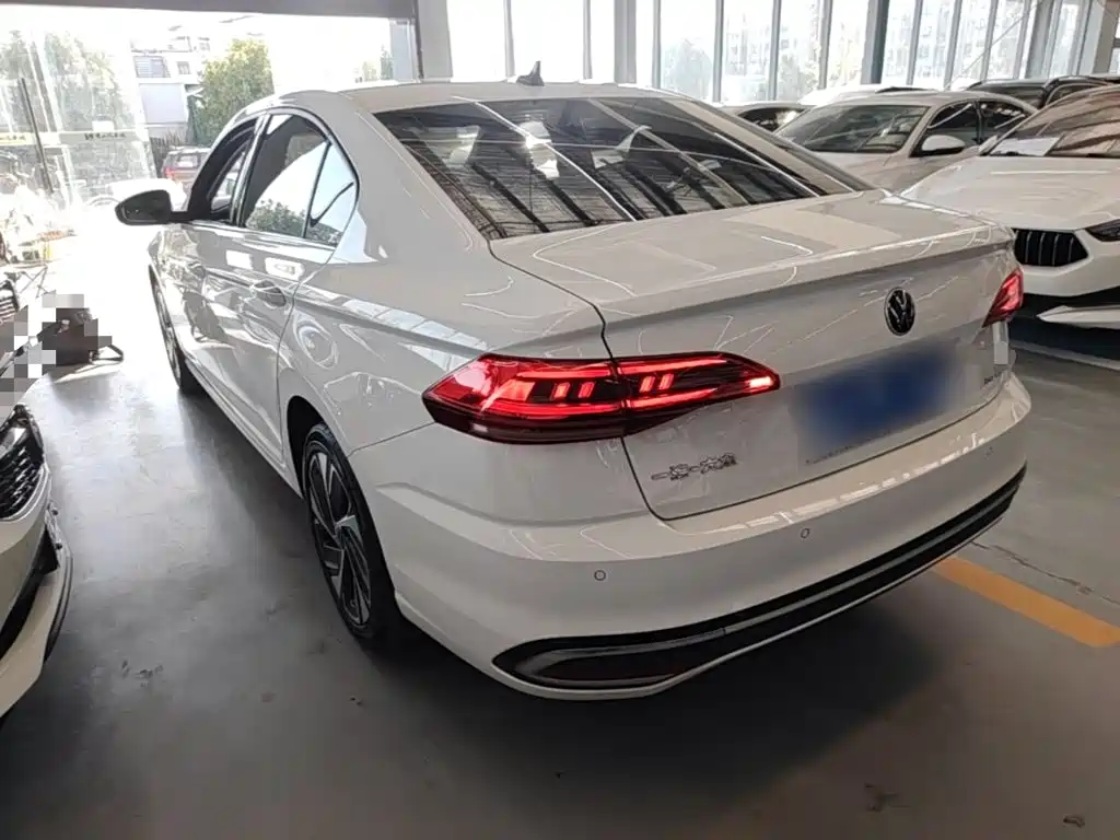 Volkswagen Bora 2023