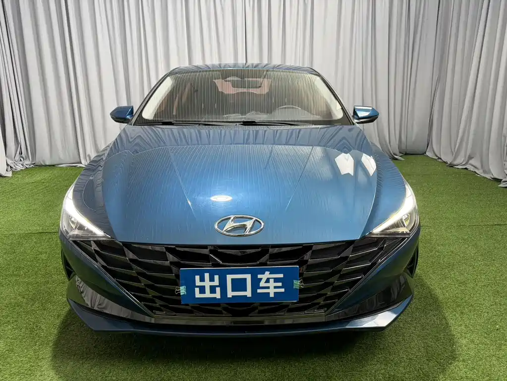 Hyundai Elantra 2022