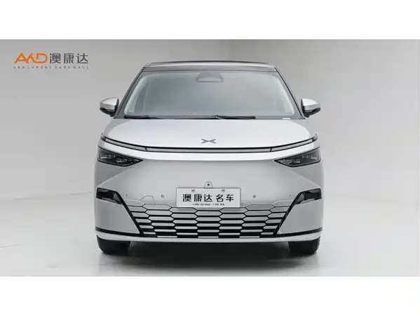 XPeng X9 2025