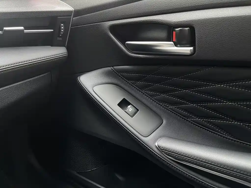 Toyota Avalon 2020 — фото 15