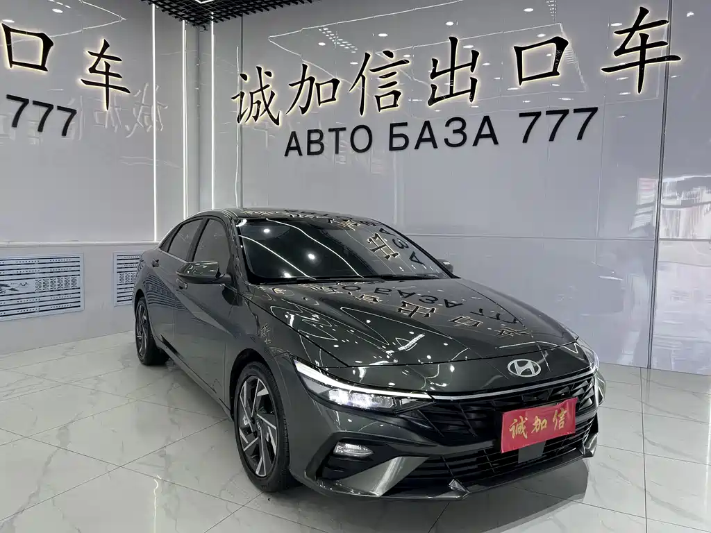 Hyundai Elantra 2024