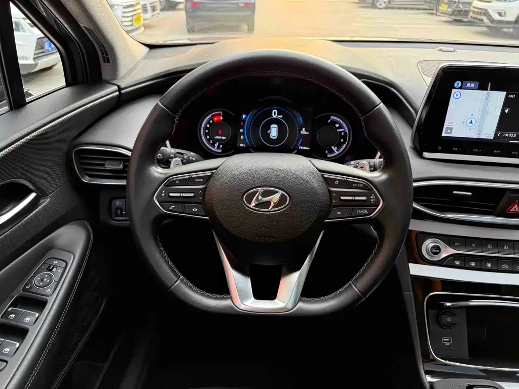 Hyundai Santa Fe 2019 — фото 9