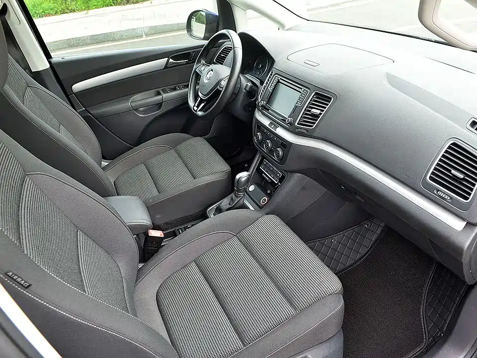 Volkswagen Sharan 2019 — фото 11