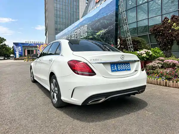 Mercedes-Benz C-Class 2019