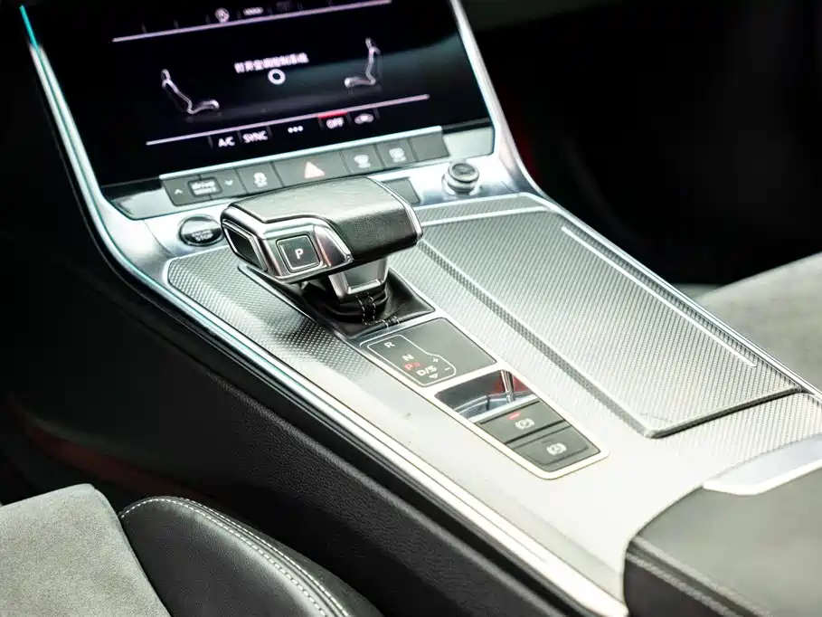 Audi A6L 2021 — фото 14