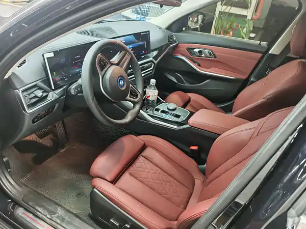 BMW i3 2024