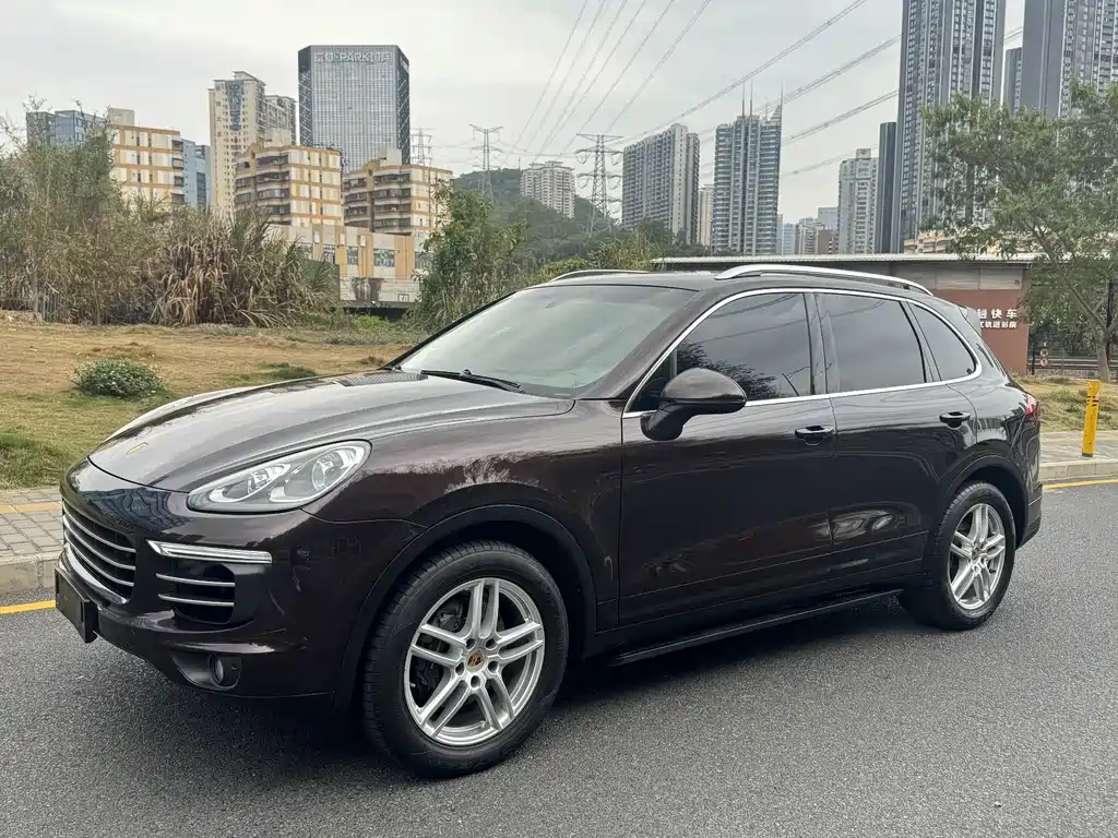 Porsche Cayenne 2017 — фото 1