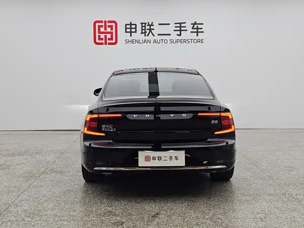 Volvo S90 2023
