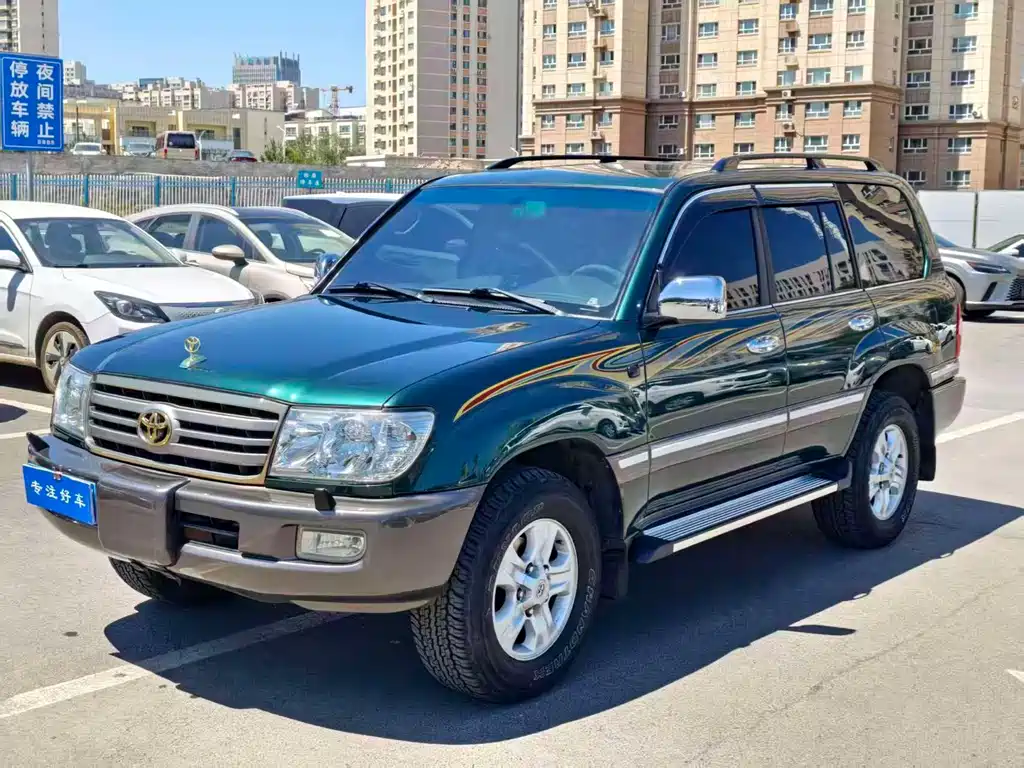 Toyota Land Cruiser 2006 — фото 1