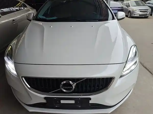 Volvo V40 2019