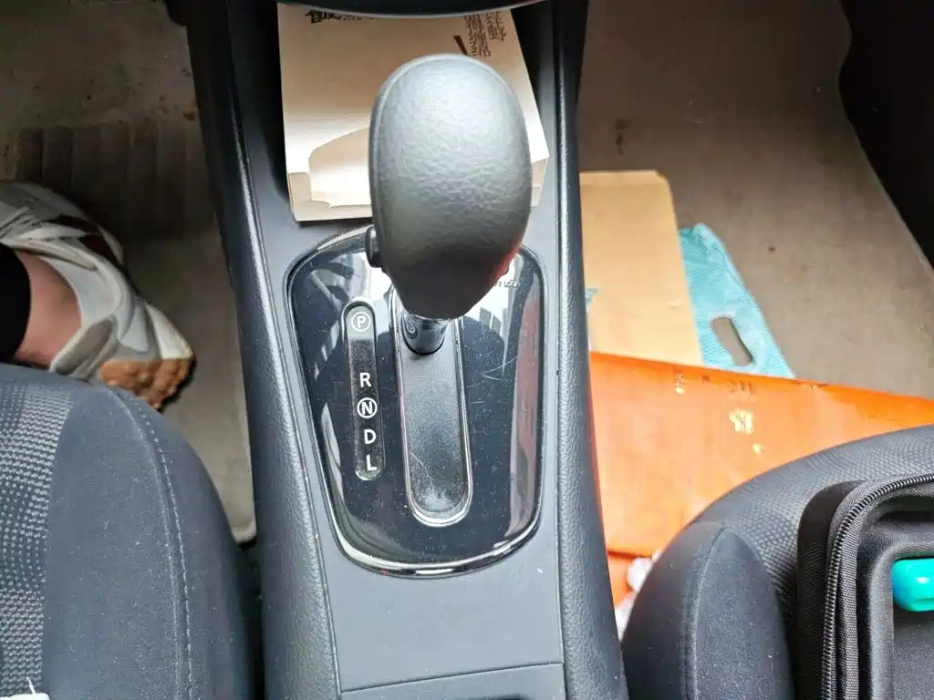 Nissan Tiida 2015 — фото 11