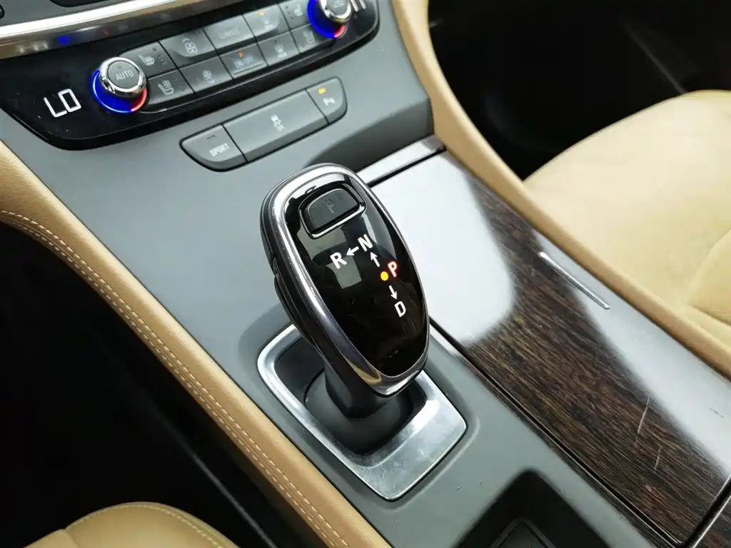 Buick LaCrosse 2017 — фото 13