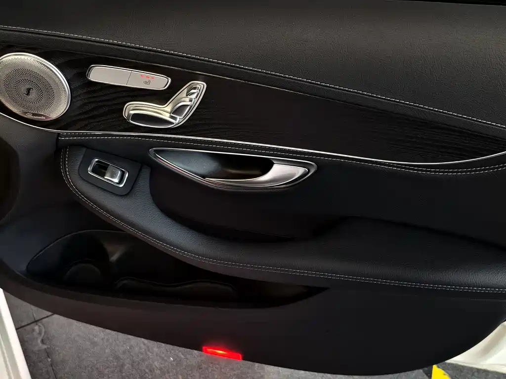Mercedes-Benz C-Class 2019 — фото 15