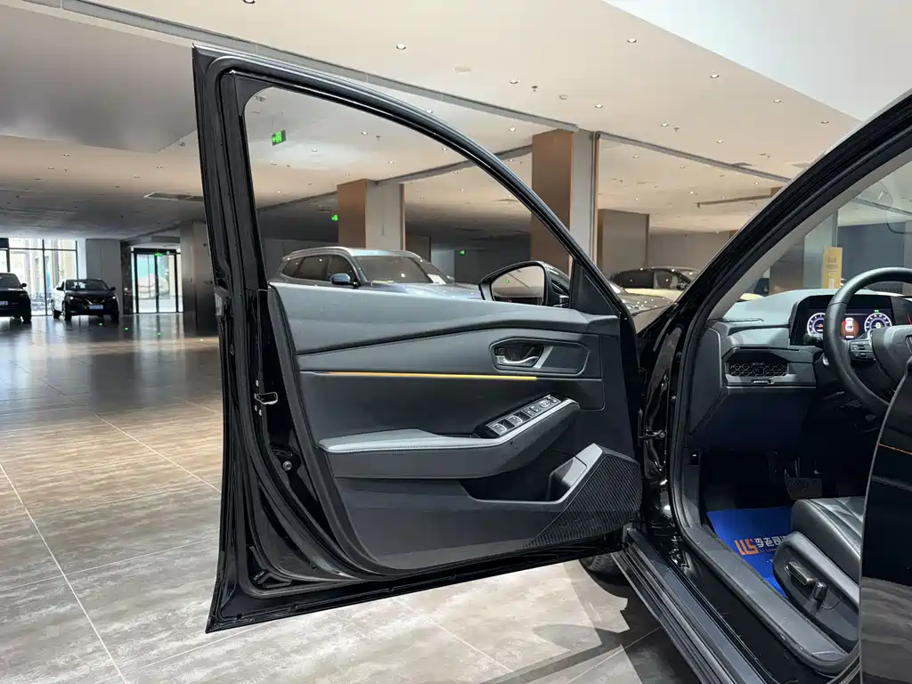 Honda Accord 2024 — фото 15