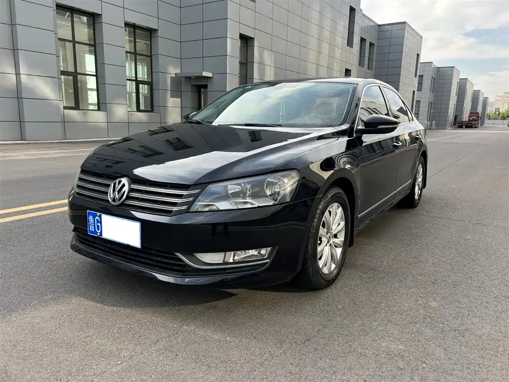 Volkswagen Passat 2015 — фото 1